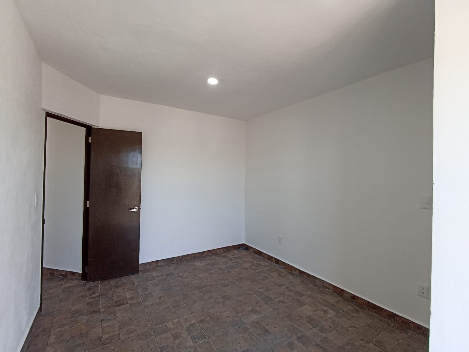 WhatsApp Image 2025-10-24 at 2.05.36 PM (2)